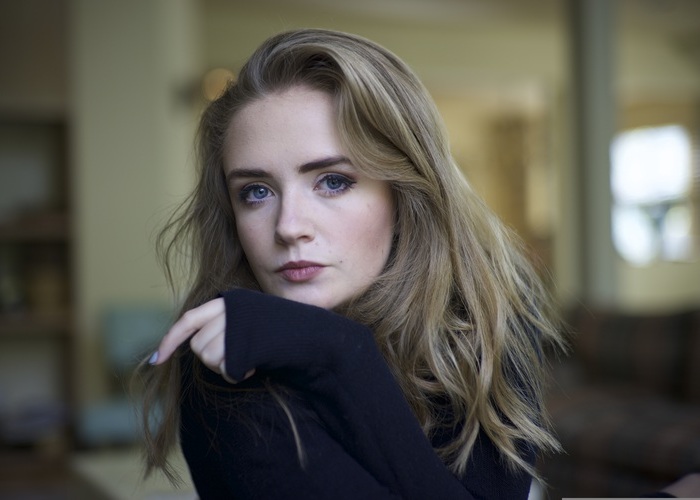 Isis, experta en el Tarot de Marsella, especialista en péndulo y vidente profesional